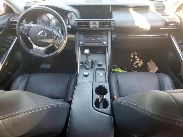 JTHBA1D26J5072119 2018 LEXUS IS - Image 8