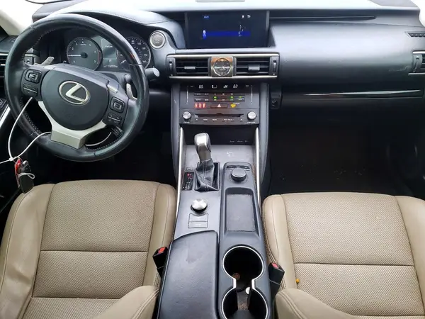 JTHBA1D26J5073304 2018 LEXUS IS - Image 8