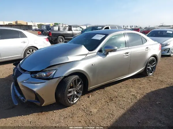 JTHBA1D26J5074114 2018 LEXUS IS - Image 2