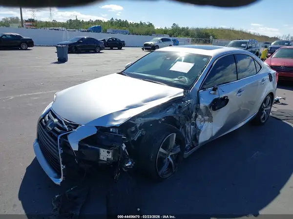 JTHBA1D26K5087916 2019 LEXUS IS - Image 2