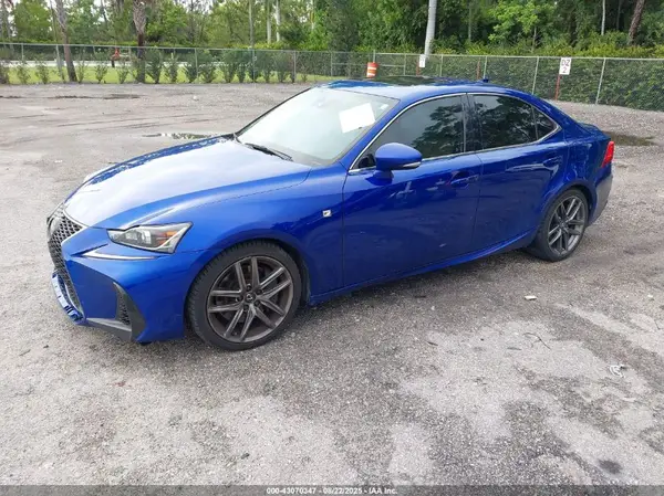 JTHBA1D26K5090220 2019 LEXUS IS - Image 2