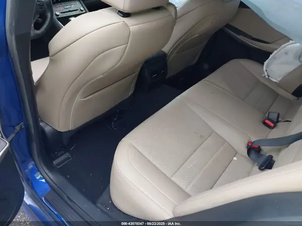 JTHBA1D26K5090220 2019 LEXUS IS - Image 8