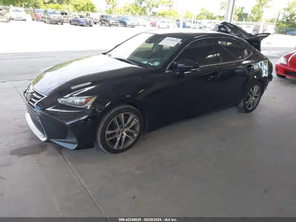 JTHBA1D26K5091299 2019 LEXUS IS - Image 2