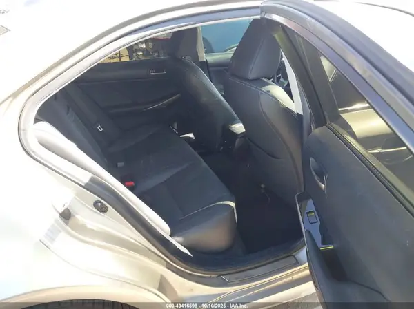JTHBA1D26K5091691 2019 LEXUS IS - Image 8