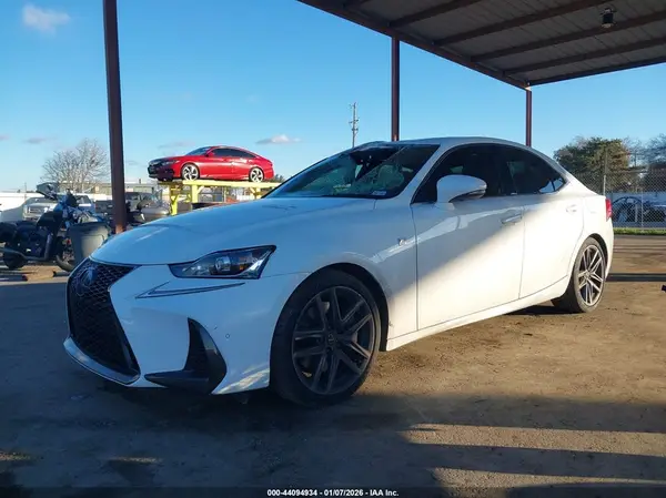JTHBA1D26K5099340 2019 LEXUS IS - Image 2