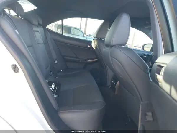 JTHBA1D26K5099340 2019 LEXUS IS - Image 8