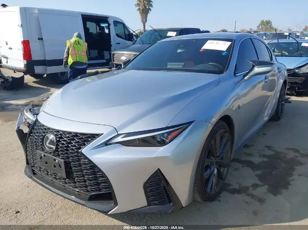 JTHBA1D26S5133860 2025 LEXUS IS - Image 2