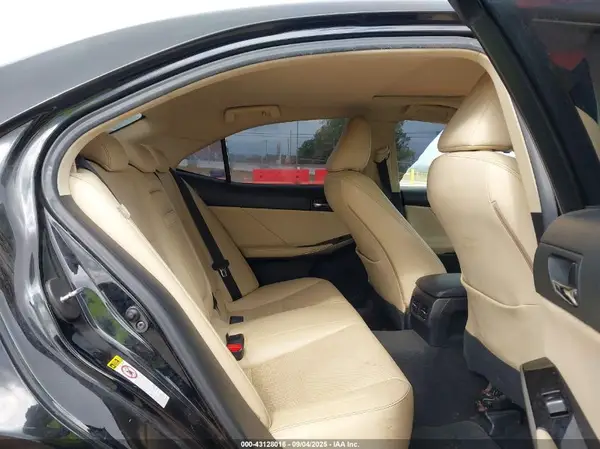 JTHBA1D27G5001441 2016 LEXUS IS - Image 8