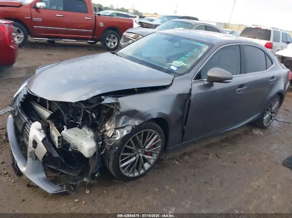 JTHBA1D27G5003268 2016 LEXUS IS - Image 2