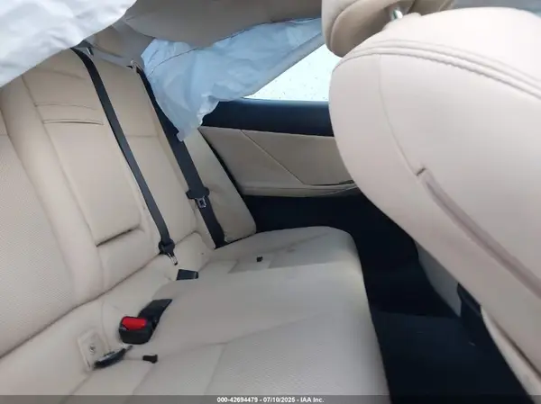 JTHBA1D27G5003268 2016 LEXUS IS - Image 8