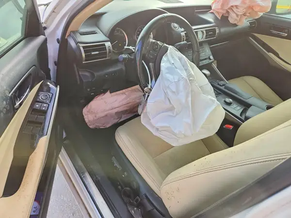 JTHBA1D27G5003996 2016 LEXUS IS - Image 8