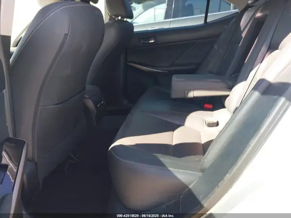 JTHBA1D27G5008342 2016 LEXUS IS - Image 8