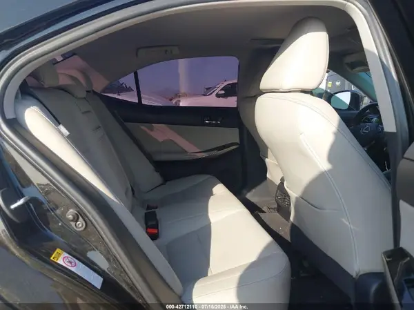 JTHBA1D27G5010446 2016 LEXUS IS - Image 8