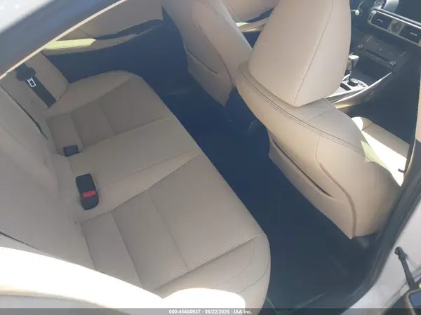 JTHBA1D27G5011404 2016 LEXUS IS - Image 8