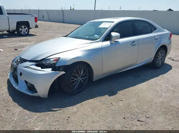 JTHBA1D27G5013301 2016 LEXUS IS - Image 2