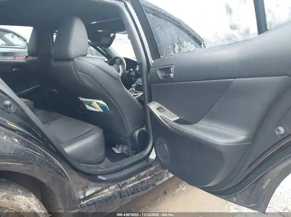 JTHBA1D27G5017364 2016 LEXUS IS - Image 8