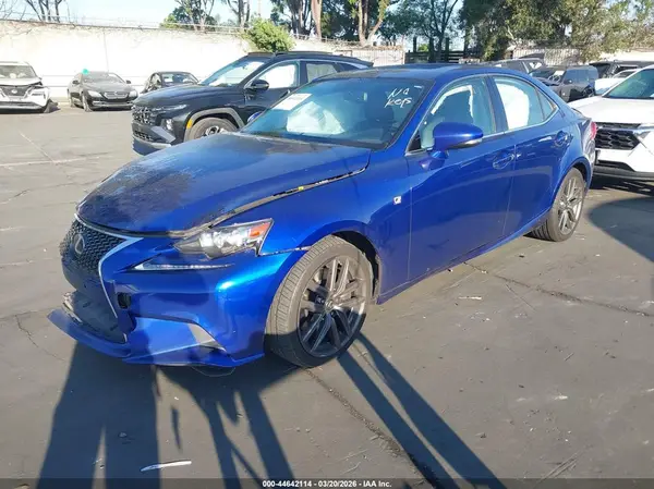 JTHBA1D27G5018000 2016 LEXUS IS - Image 2