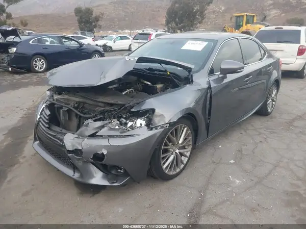 JTHBA1D27G5023438 2016 LEXUS IS - Image 2
