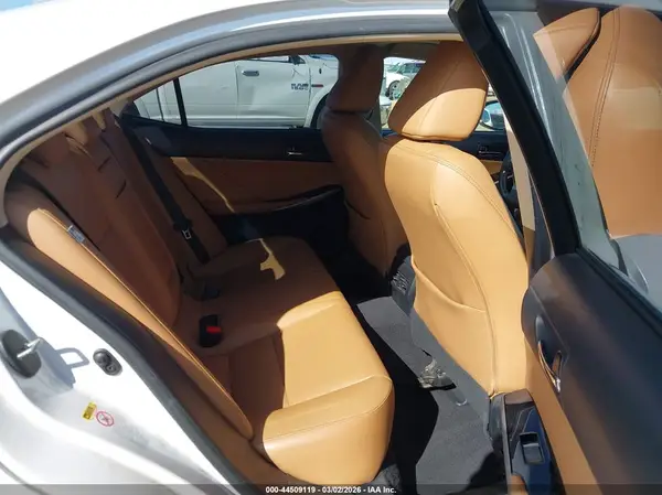 JTHBA1D27G5024184 2016 LEXUS IS - Image 8