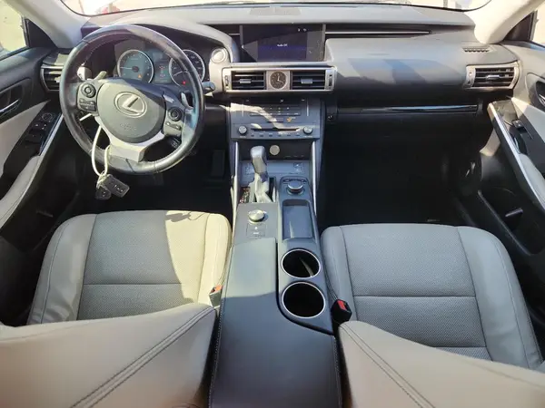JTHBA1D27G5024394 2016 LEXUS IS - Image 8