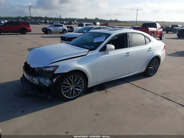 JTHBA1D27G5025643 2016 LEXUS IS - Image 2
