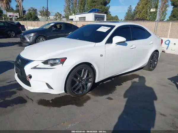 JTHBA1D27G5038019 2016 LEXUS IS - Image 2