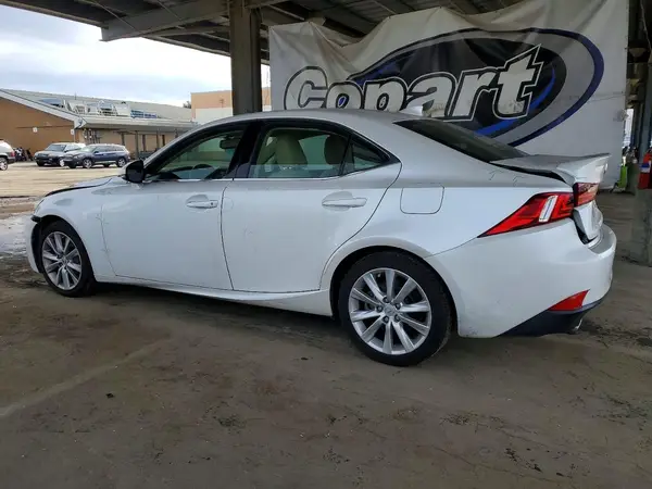 JTHBA1D27G5038571 2016 LEXUS IS - Image 2