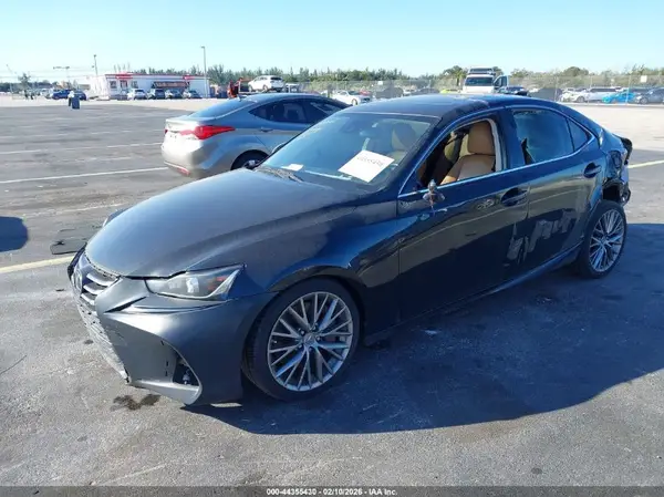 JTHBA1D27H5043108 2017 LEXUS IS - Image 2