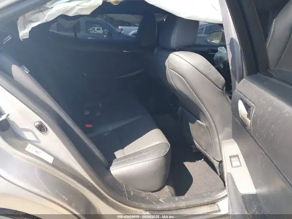 JTHBA1D27H5043593 2017 LEXUS IS - Image 8