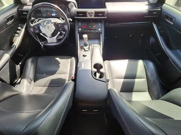 JTHBA1D27H5046820 2017 LEXUS IS - Image 8