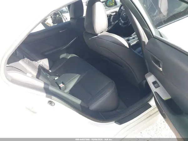 JTHBA1D27H5047868 2017 LEXUS IS - Image 8
