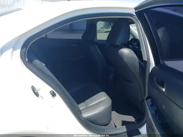 JTHBA1D27H5058983 2017 LEXUS IS - Image 8
