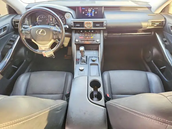 JTHBA1D27H5059082 2017 LEXUS IS - Image 8