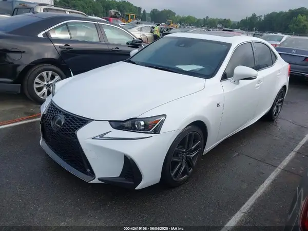 JTHBA1D27H5060250 2017 LEXUS IS - Image 2
