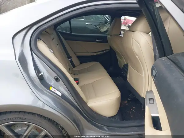 JTHBA1D27J5064322 2018 LEXUS IS - Image 8