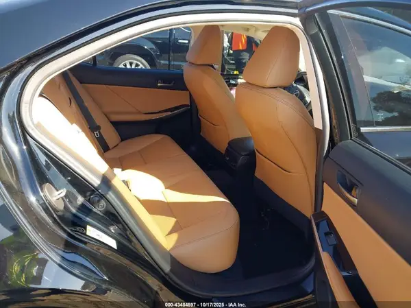 JTHBA1D27J5067589 2018 LEXUS IS - Image 8