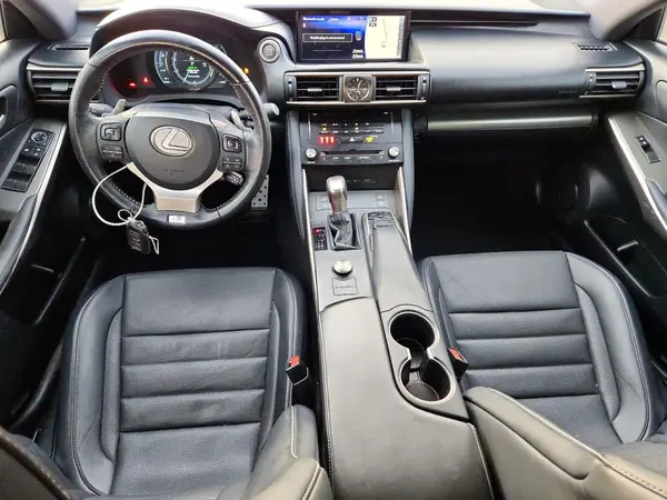 JTHBA1D27J5068080 2018 LEXUS IS - Image 8