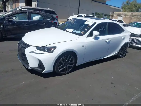 JTHBA1D27J5073070 2018 LEXUS IS - Image 2