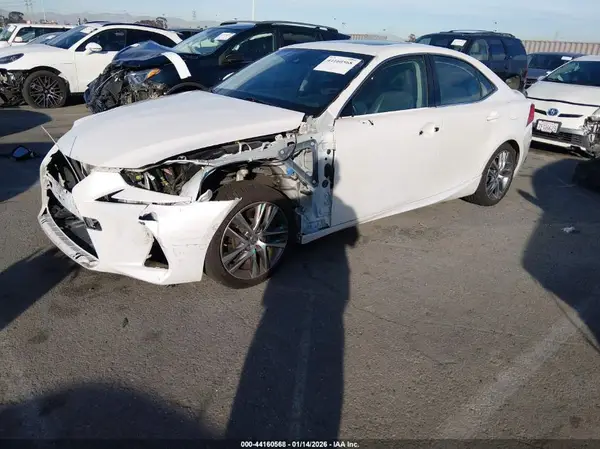 JTHBA1D27J5074574 2018 LEXUS IS - Image 2