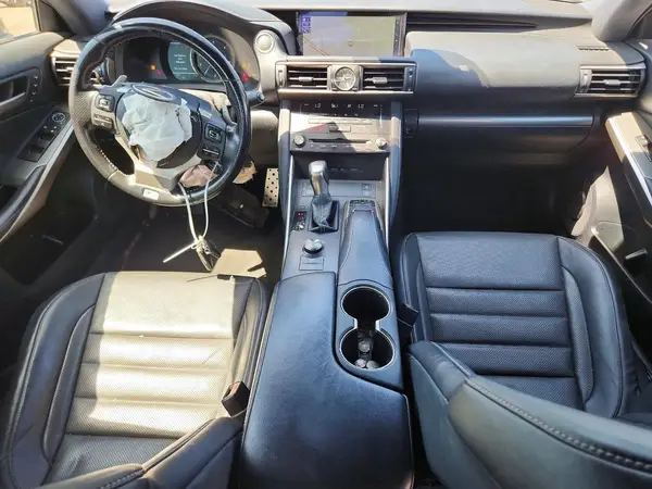 JTHBA1D27J5075403 2018 LEXUS IS - Image 8