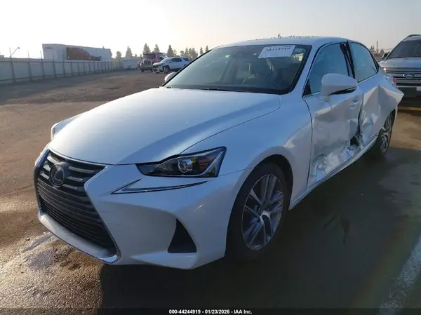 JTHBA1D27K5085656 2019 LEXUS IS - Image 2