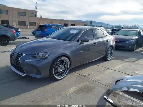 JTHBA1D27K5086337 2019 LEXUS IS - Image 2