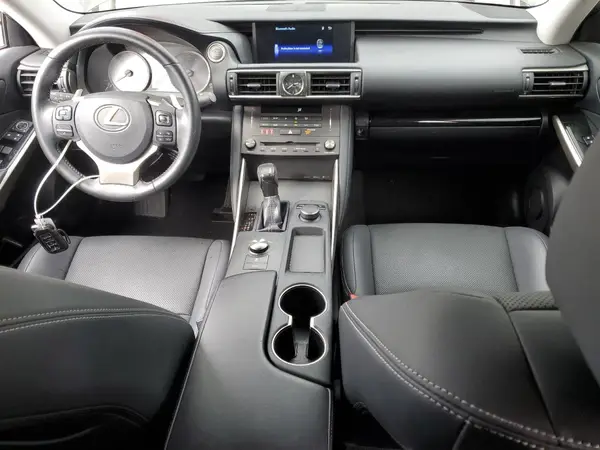 JTHBA1D27K5095541 2019 LEXUS IS - Image 8