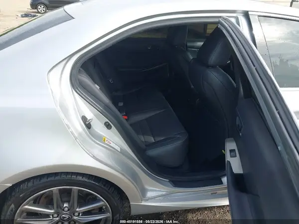 JTHBA1D28G5002033 2016 LEXUS IS - Image 8