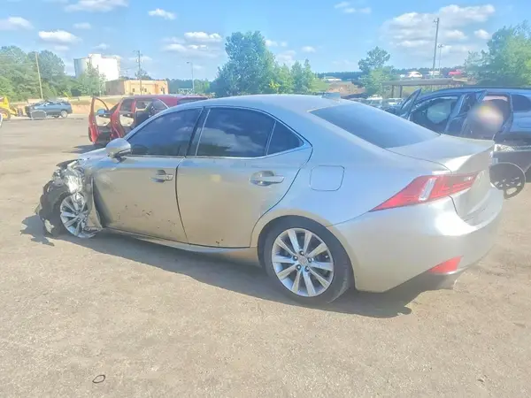 JTHBA1D28G5004705 2016 LEXUS IS - Image 2