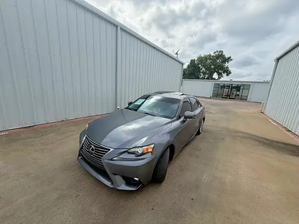 JTHBA1D28G5008169 2016 LEXUS IS - Image 2