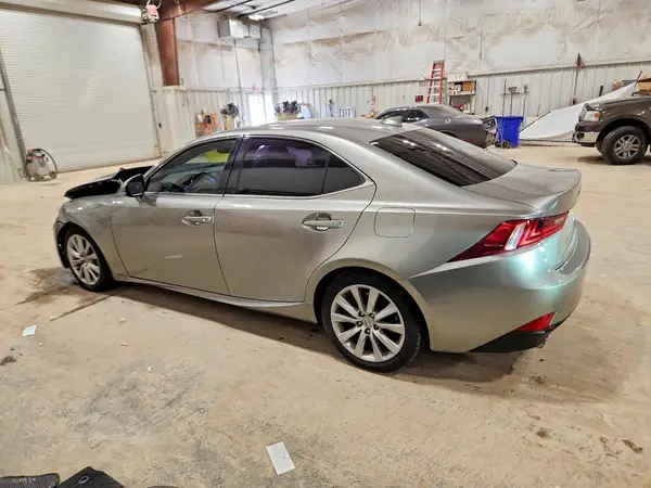 JTHBA1D28G5009418 2016 LEXUS IS - Image 2