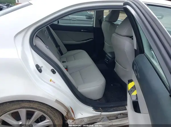 JTHBA1D28G5013212 2016 LEXUS IS - Image 8