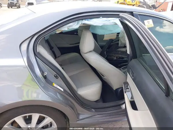 JTHBA1D28G5014232 2016 LEXUS IS - Image 8