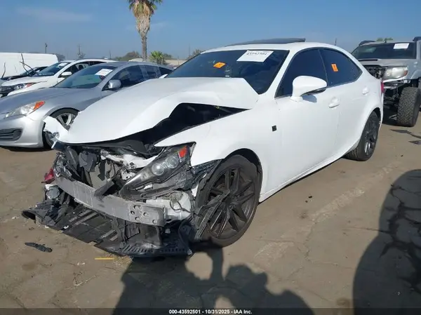 JTHBA1D28G5017762 2016 LEXUS IS - Image 2